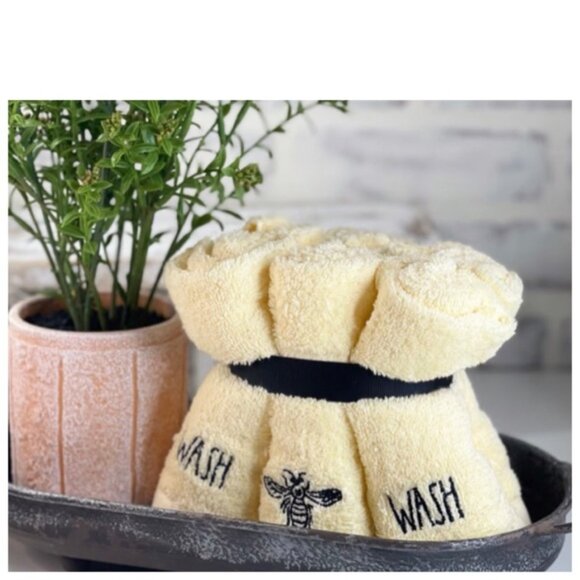 NEW Rae Dunn Wash Bee Yellow Washcloths Set of 6 🐝 - Picture 2 of 2